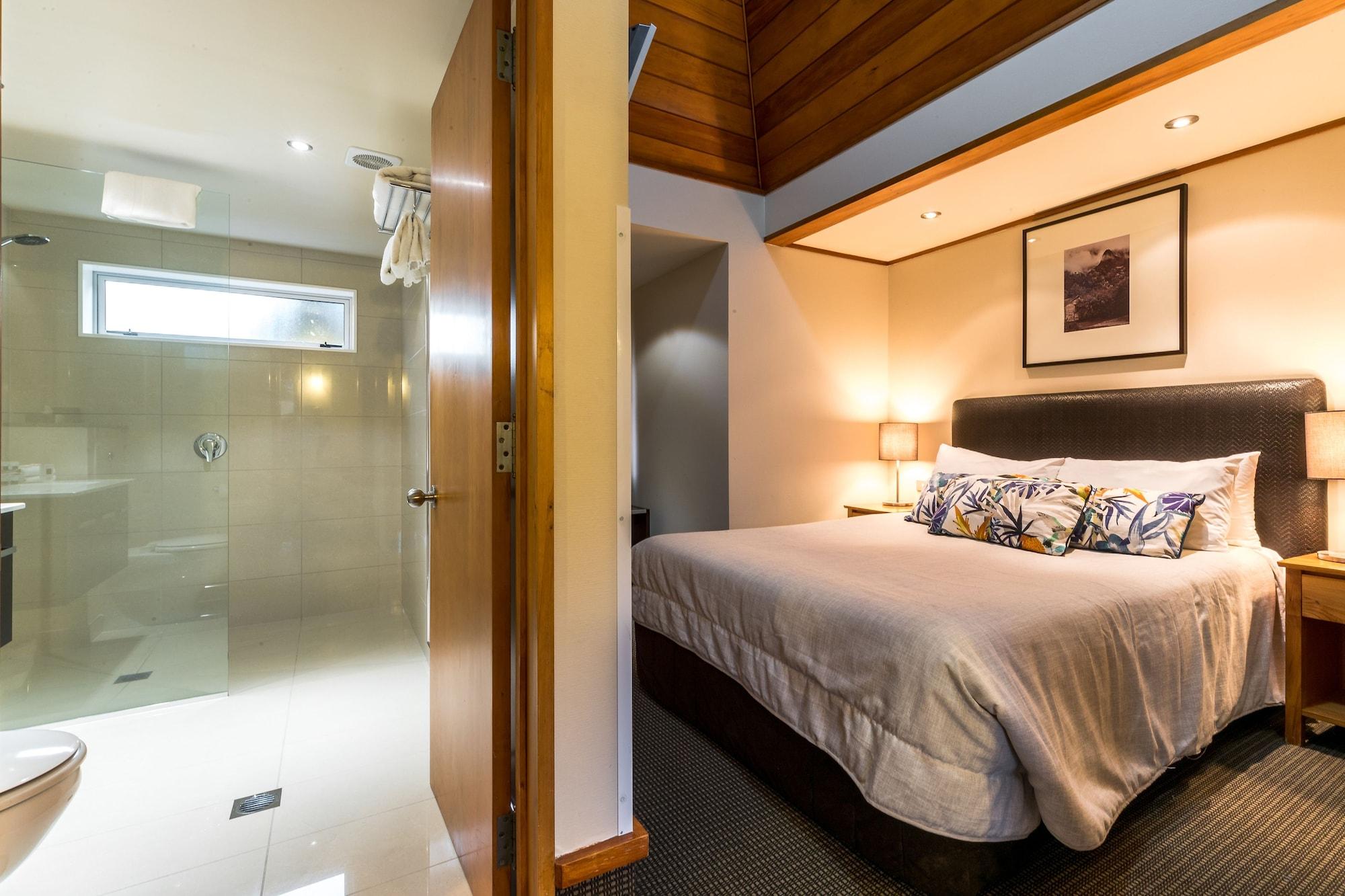 Distinction Te Anau Hotel & Villas Bagian luar foto