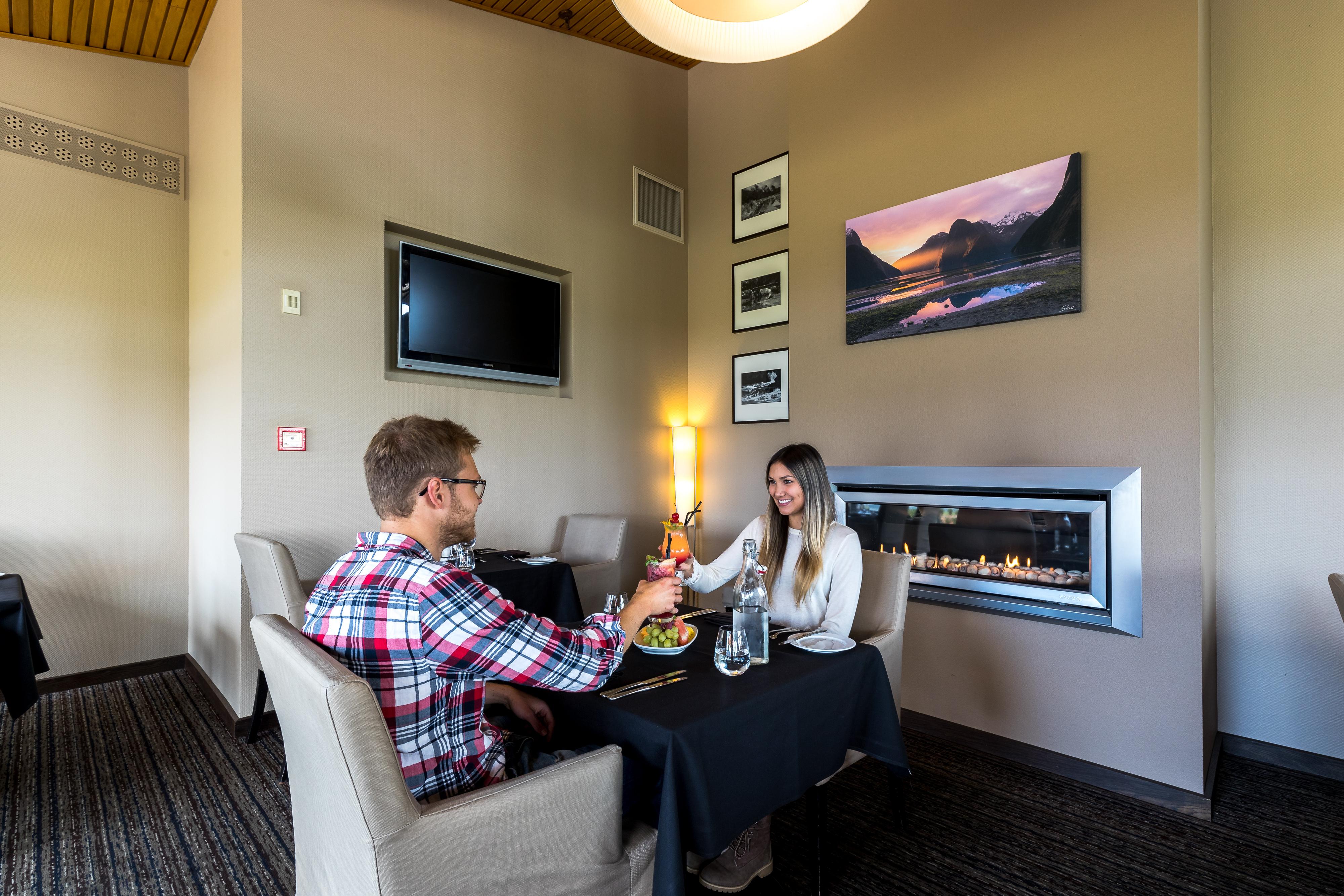 Distinction Te Anau Hotel & Villas Bagian luar foto