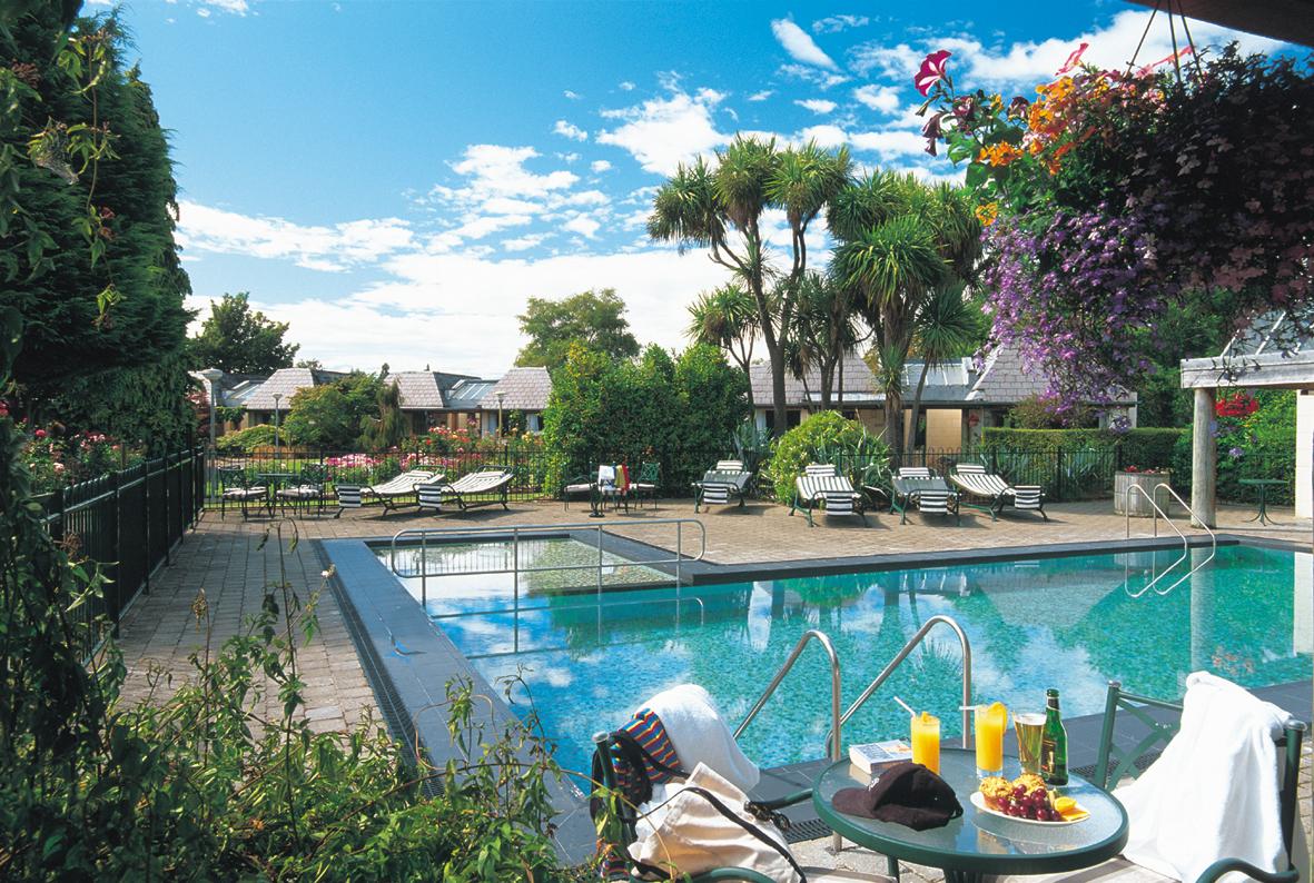 Distinction Te Anau Hotel & Villas Bagian luar foto