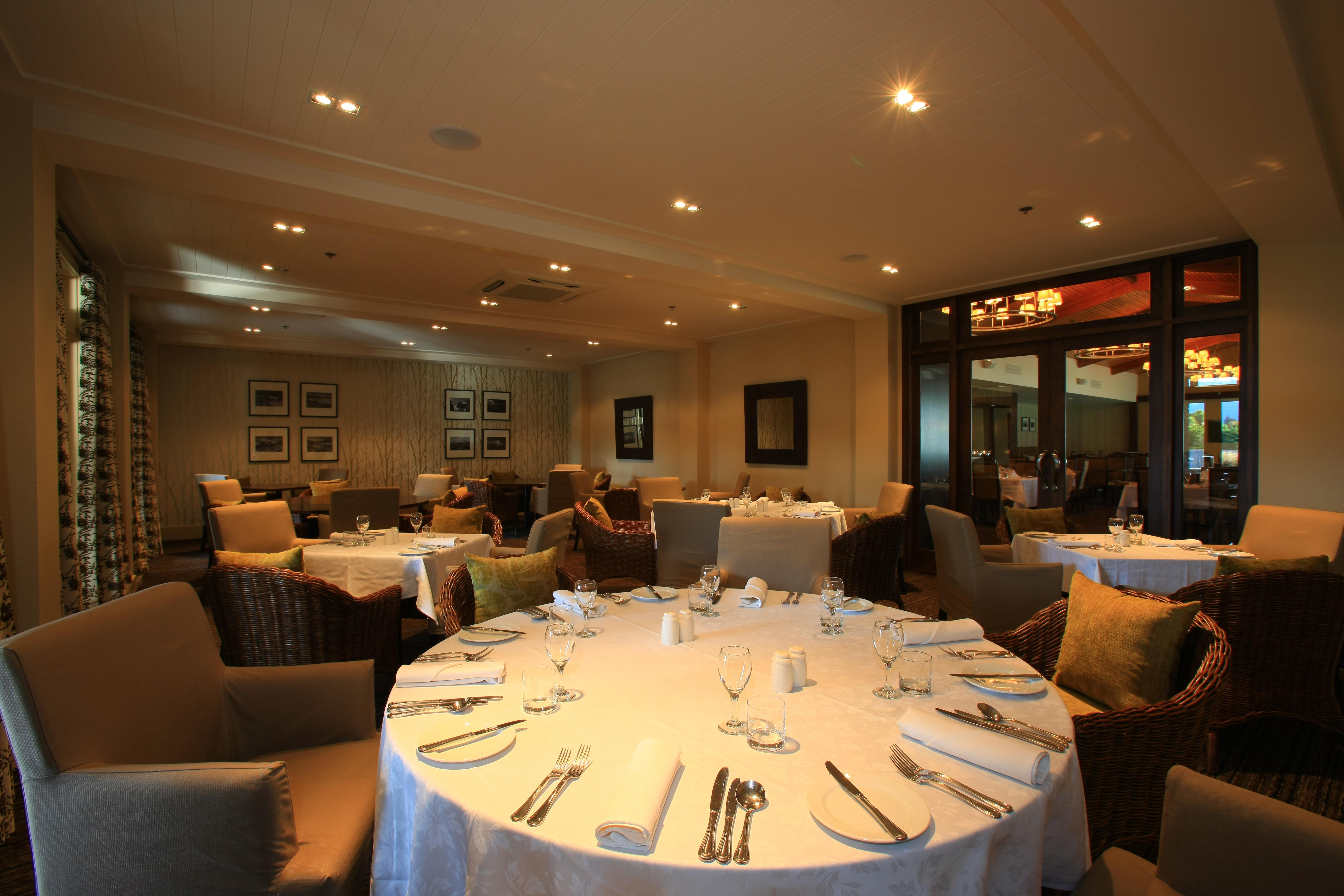 Distinction Te Anau Hotel & Villas Bagian luar foto
