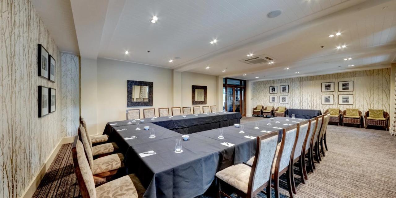 Distinction Te Anau Hotel & Villas Bagian luar foto