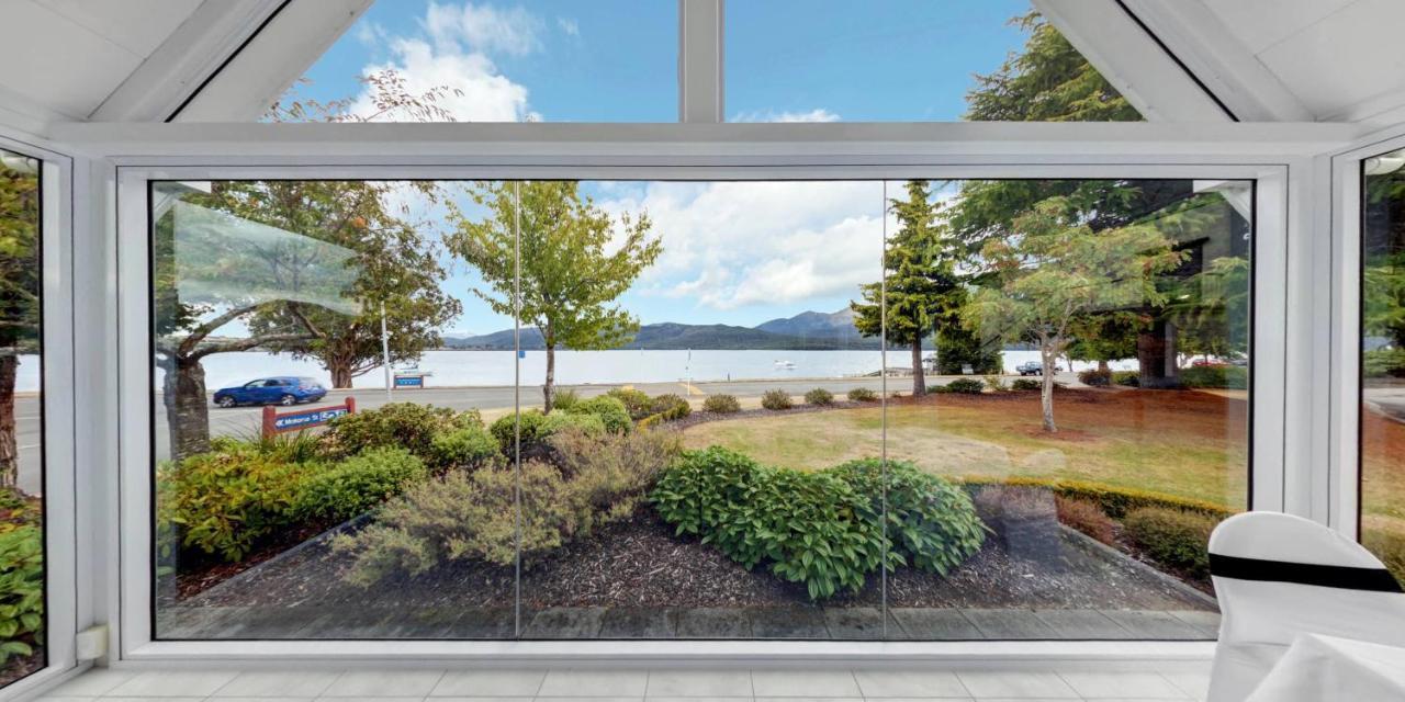 Distinction Te Anau Hotel & Villas Bagian luar foto