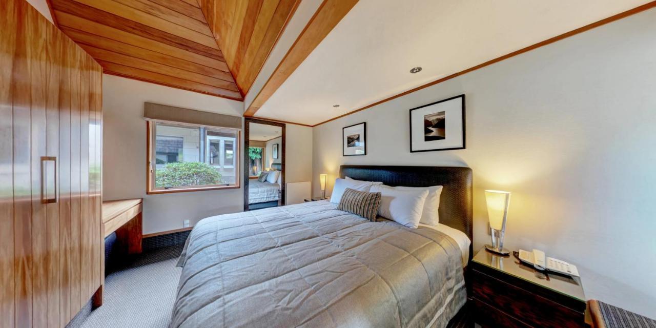 Distinction Te Anau Hotel & Villas Bagian luar foto