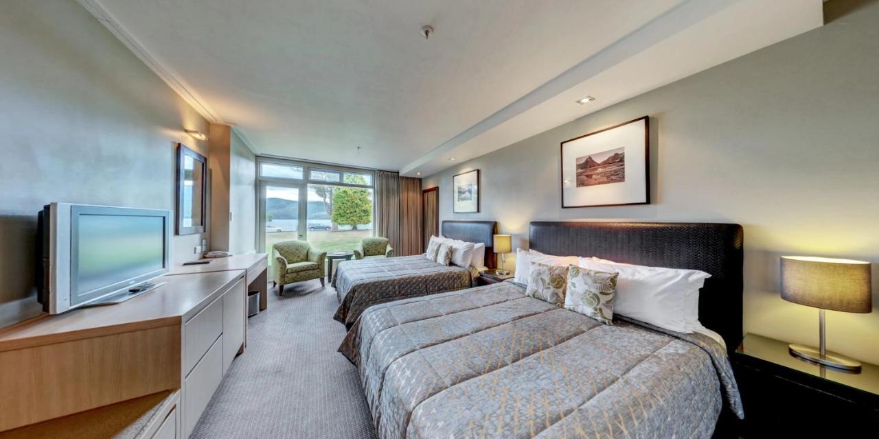 Distinction Te Anau Hotel & Villas Bagian luar foto