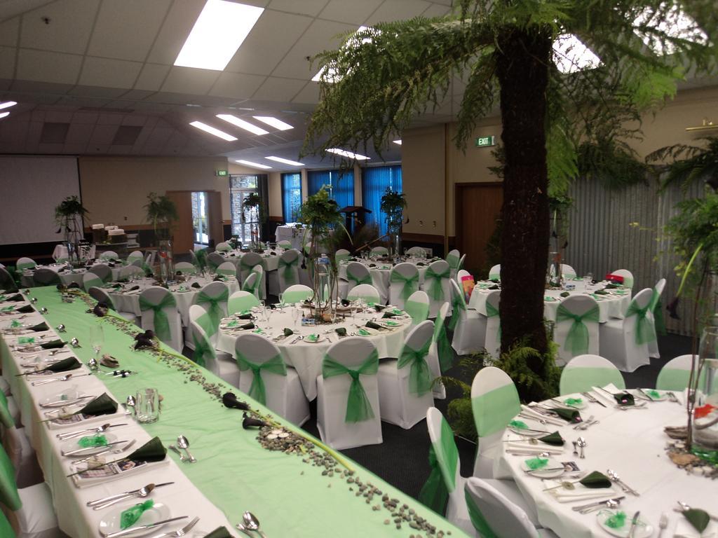 Distinction Te Anau Hotel & Villas Bagian luar foto