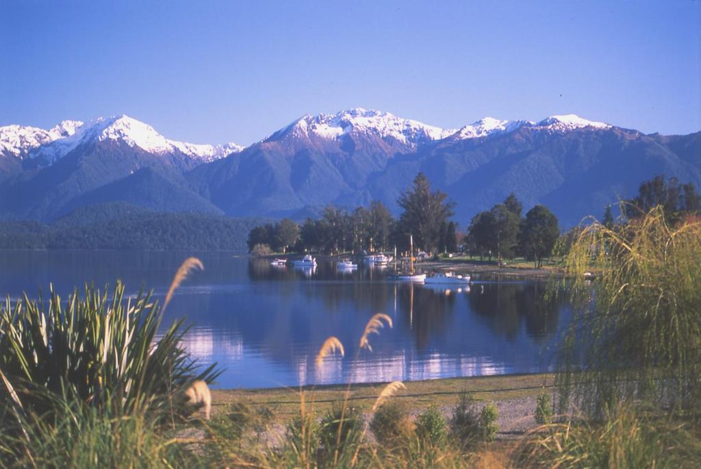 Distinction Te Anau Hotel & Villas Bagian luar foto