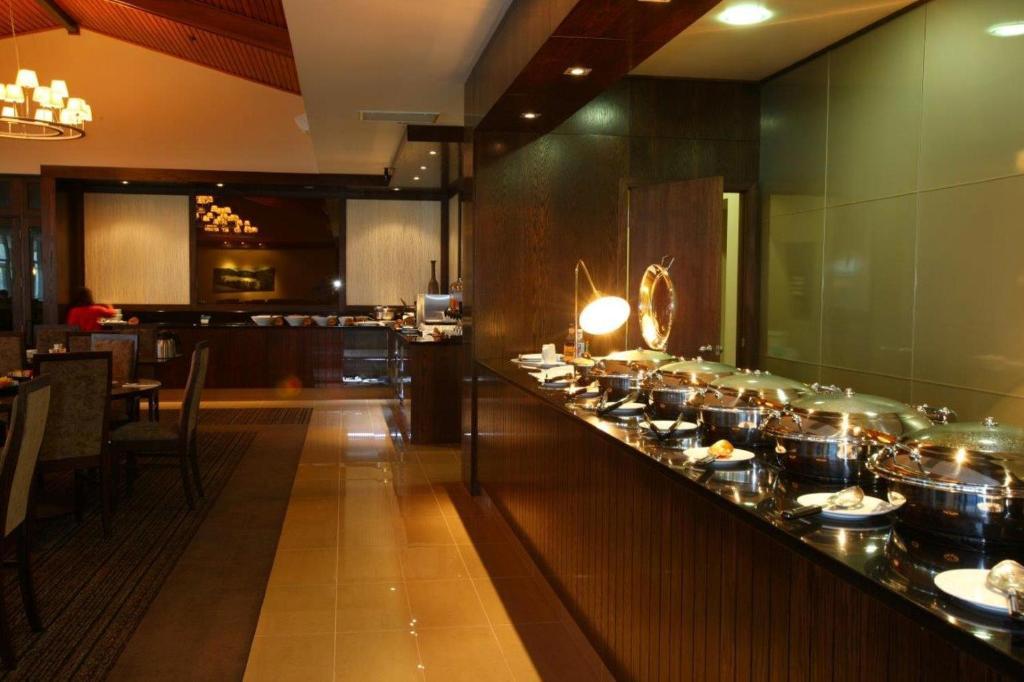 Distinction Te Anau Hotel & Villas Bagian luar foto
