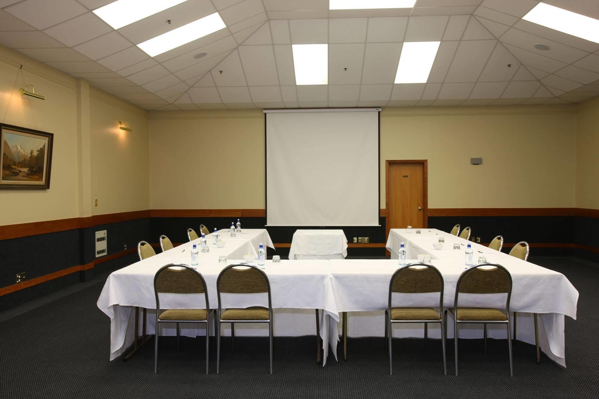 Distinction Te Anau Hotel & Villas Bagian luar foto